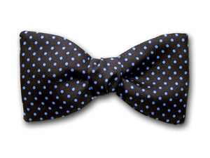 Small blue dots on black. Silk twill bow tie.