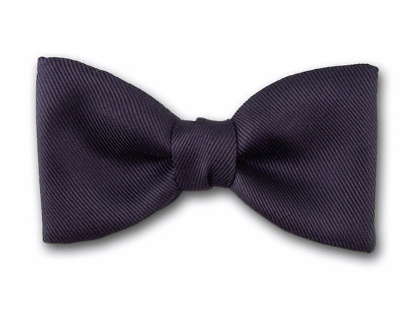 Navy silk twill bow tie. Formal bowtie.