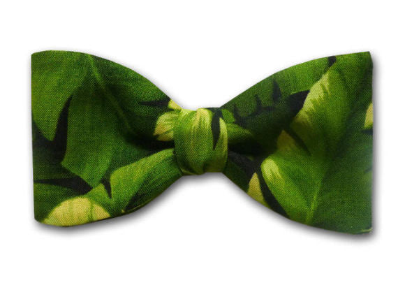 Banana Leaf Bow Tie. Green Bowtie. Luau Party Men's Bow Tie.