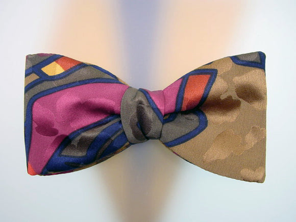 Hand Painted Men's Silk Bow Tie. luxury Bowtie.